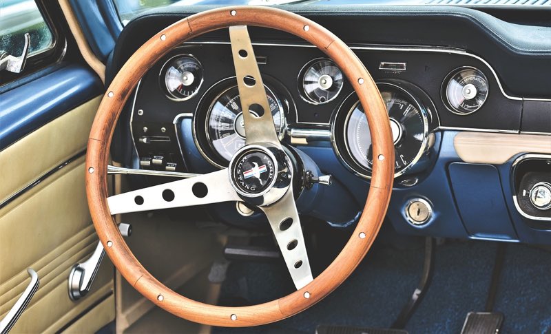 Dashboard of a Ford Mustang car
